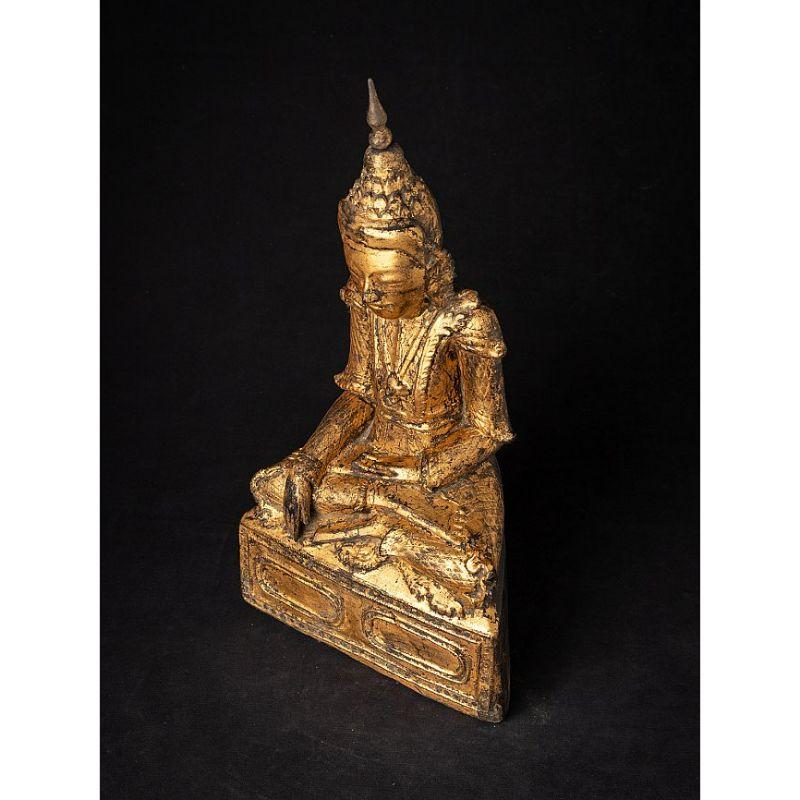 Antike burmesische Buddha-Statue aus Holz aus Burma im Angebot 8