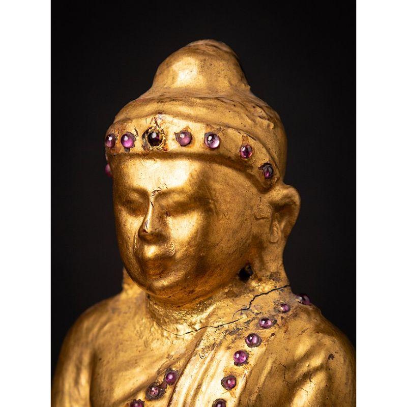 Antike burmesische Buddha-Statue aus Holz aus Burma im Angebot 10