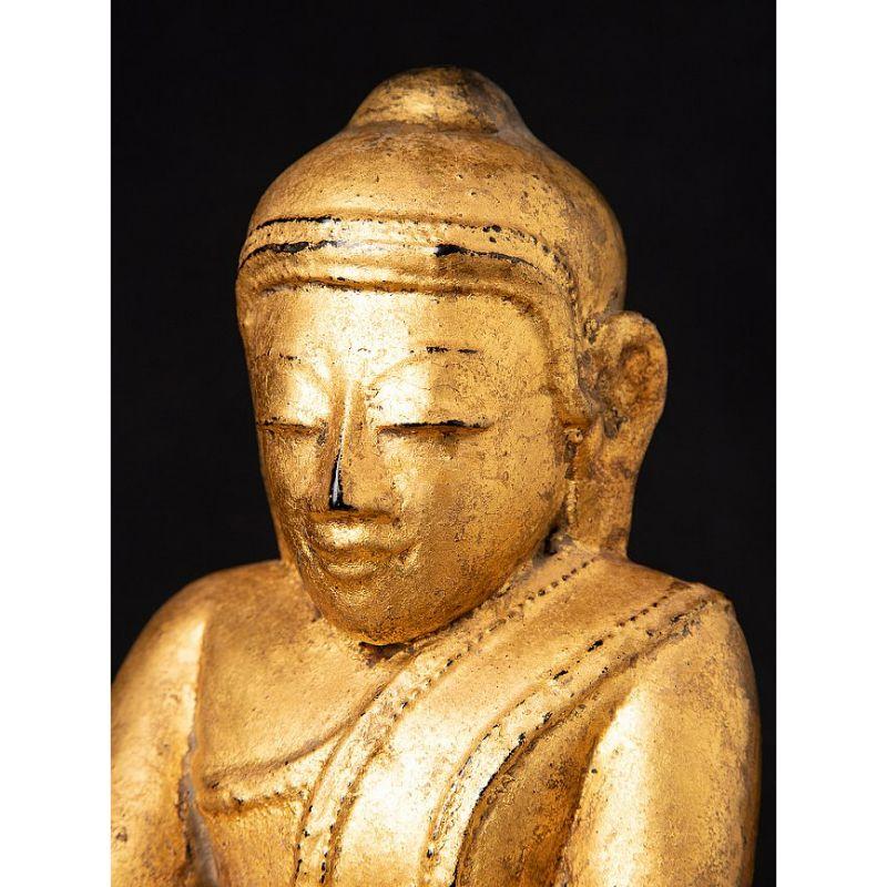 Antike burmesische Buddha-Statue aus Holz aus Burma im Angebot 10