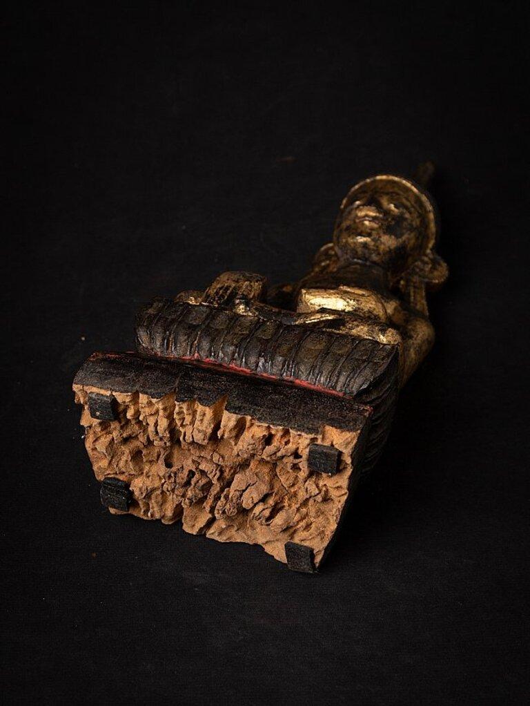 Antique Wooden Burmese Buddha Statue from Burma For Sale 16