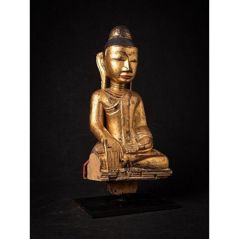 Ancienne statue de Bouddha birman en bois de Birmanie en vente 1
