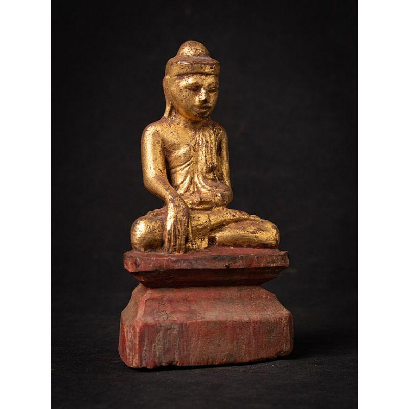 Antique wooden Burmese Buddha statue from Burma For Sale 1