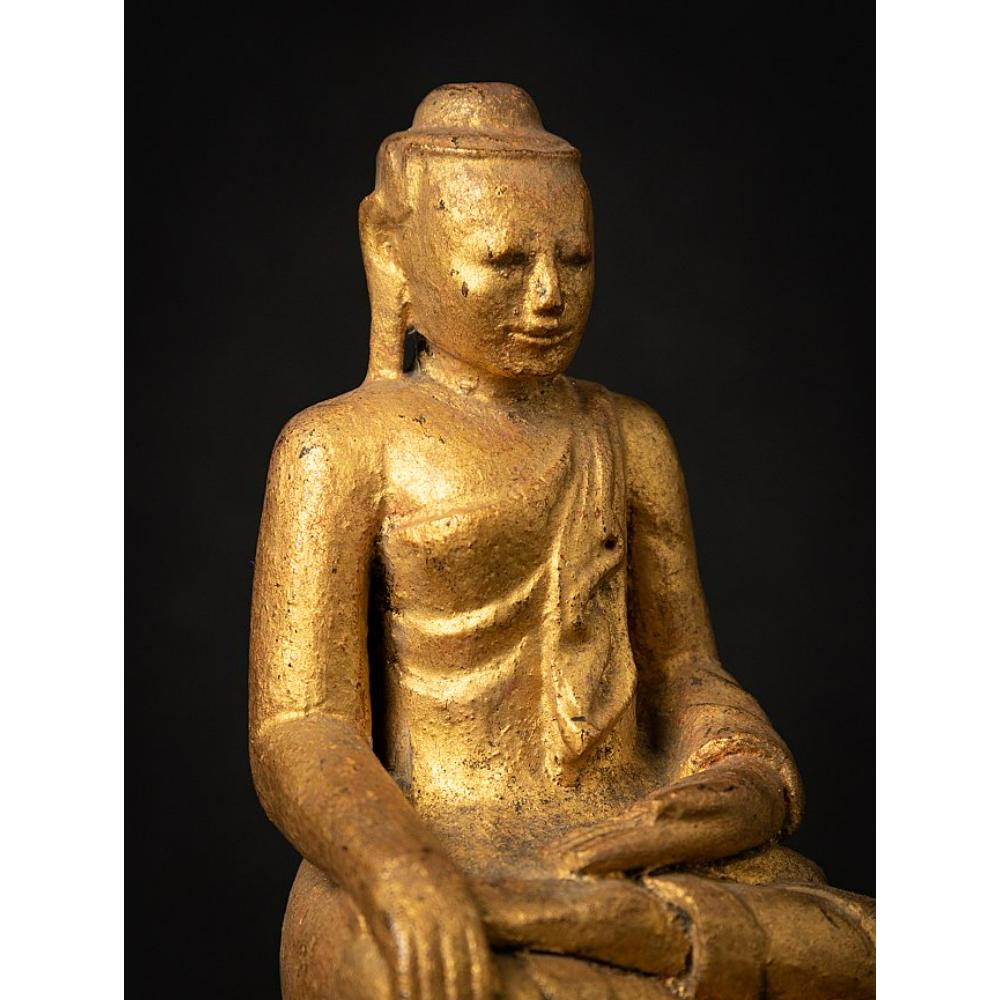 Statue ancienne de Bouddha birman en bois de Birmanie en vente 2