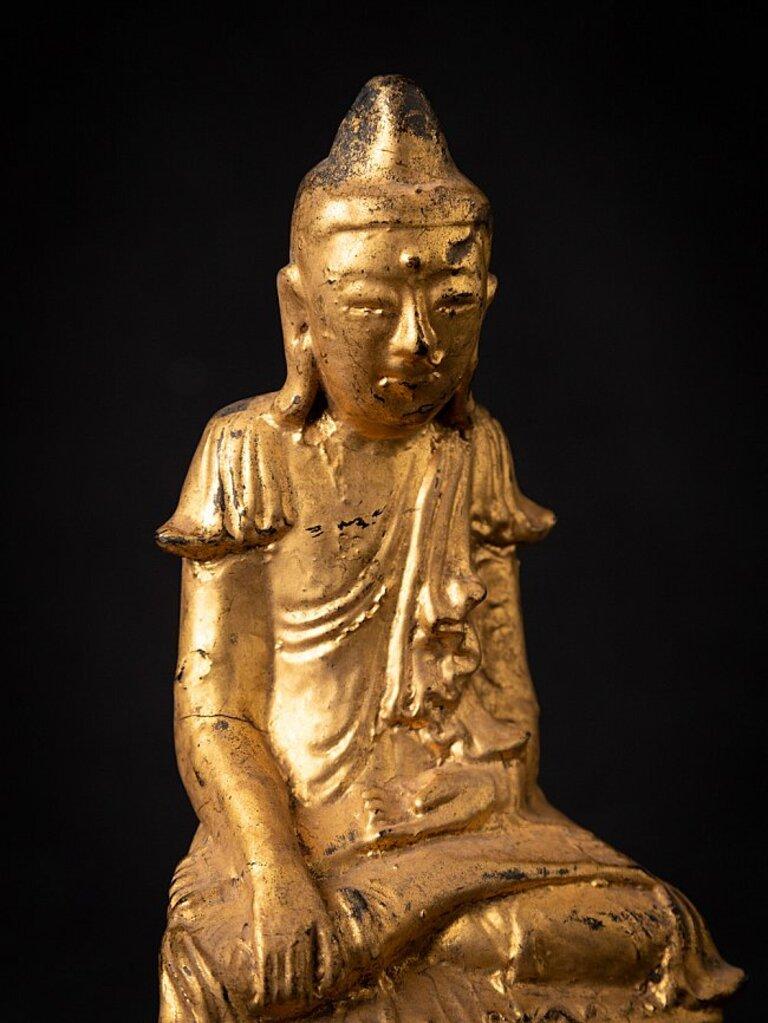 Antique wooden Burmese Buddha statue from Burma For Sale 2