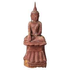 Ancienne statue de Bouddha birman en bois de Birmanie
