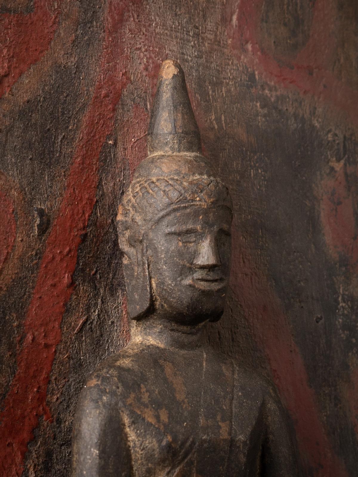 Statue de Bouddha antique en bois de Birmanie - OriginalBuddhas en vente 5