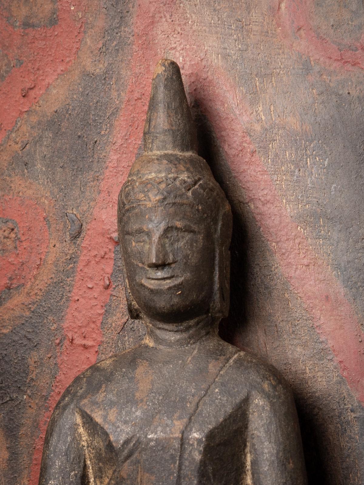 Statue de Bouddha antique en bois de Birmanie - OriginalBuddhas en vente 1