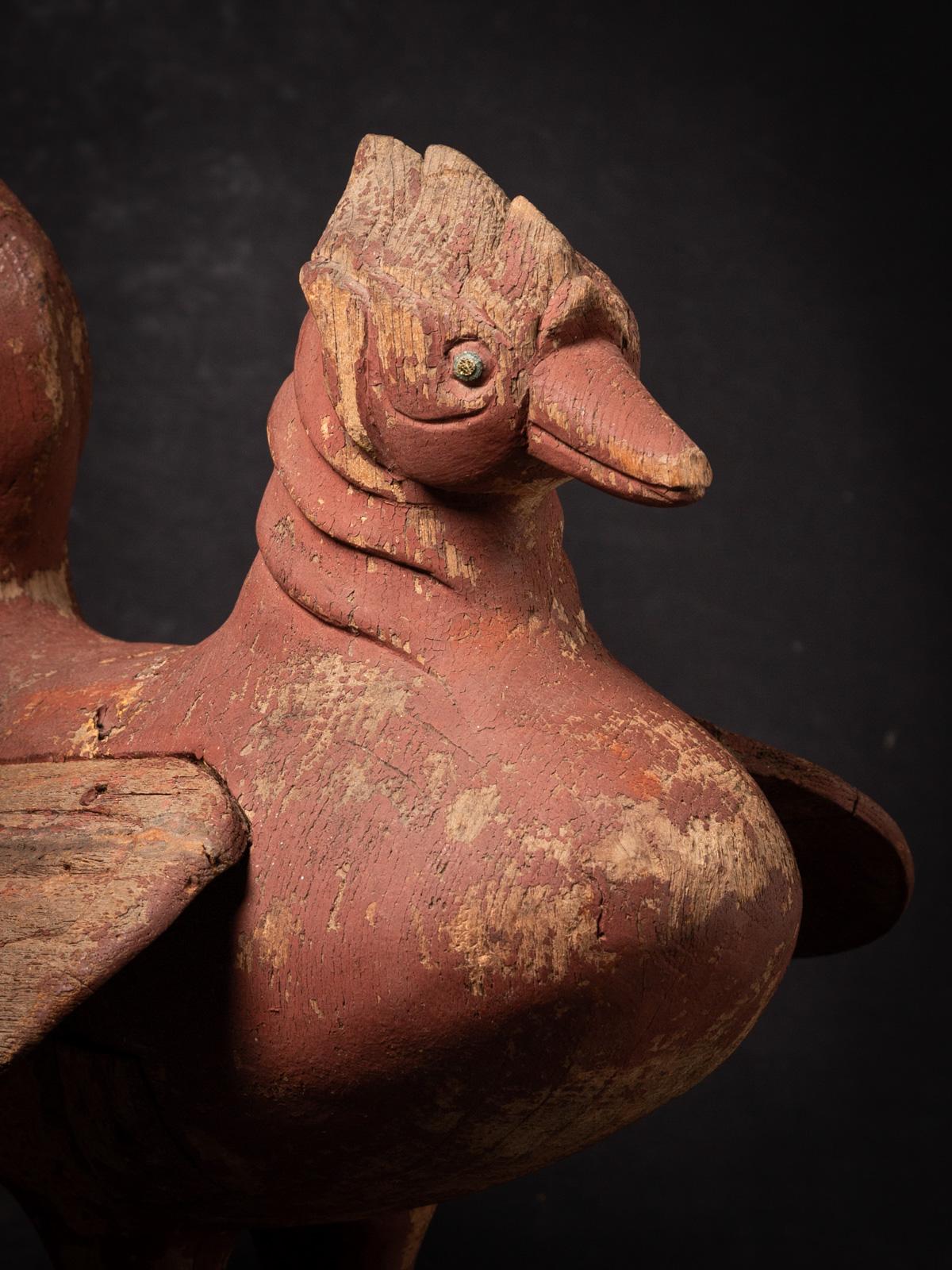 Antique wooden Burmese Hintha Bird from Burma In Good Condition For Sale In DEVENTER, NL