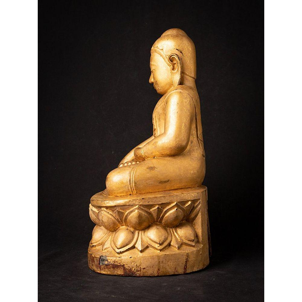 Antique Wooden Burmese Lotus Buddha from Burma In Good Condition For Sale In DEVENTER, NL