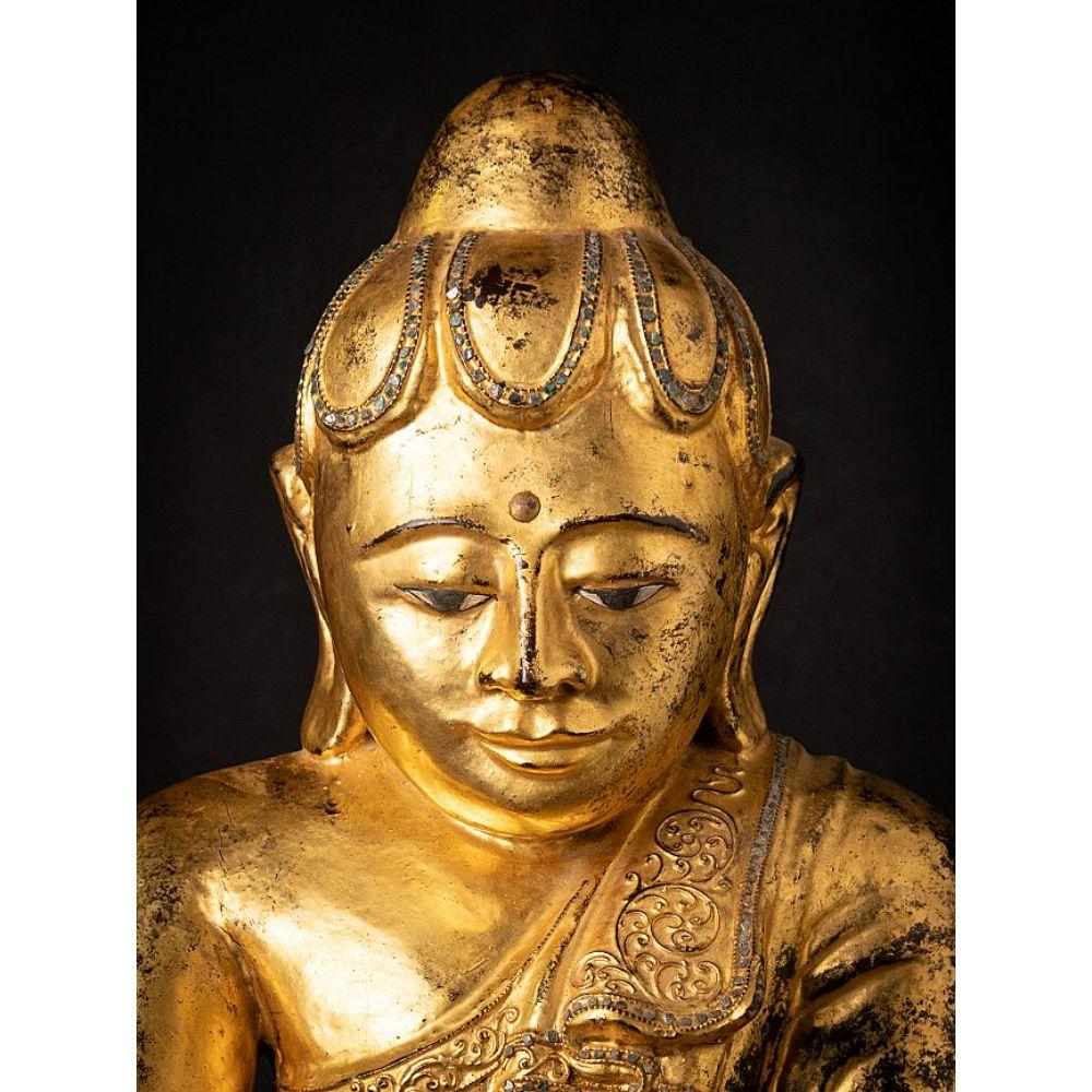 Antique wooden Burmese Lotus Buddha from Burma In Good Condition For Sale In DEVENTER, NL