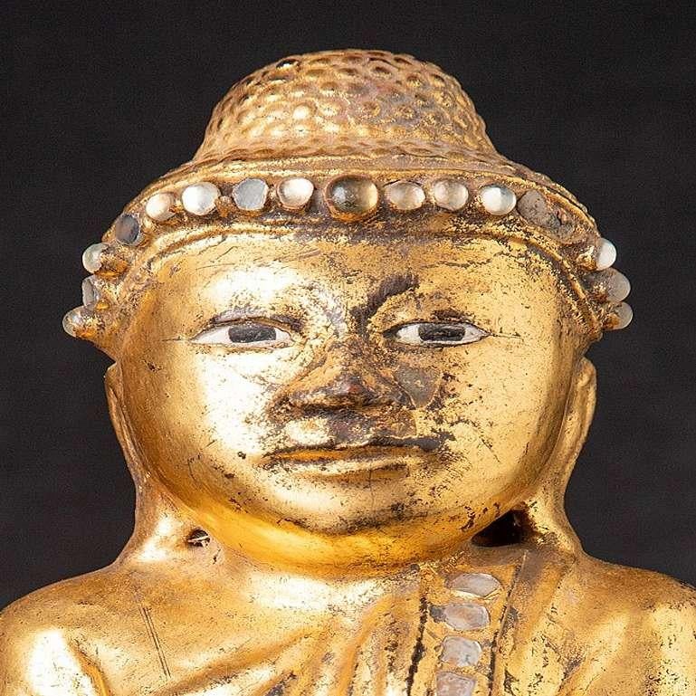 Antique wooden Burmese Mandalay Buddha from Burma For Sale 5
