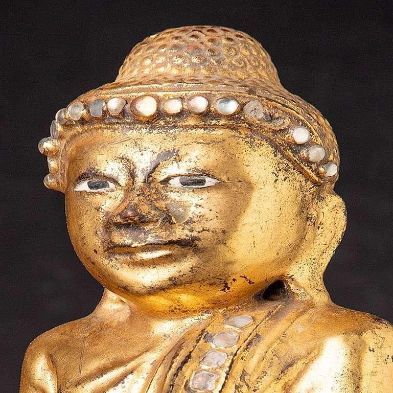 Antique wooden Burmese Mandalay Buddha from Burma For Sale 7