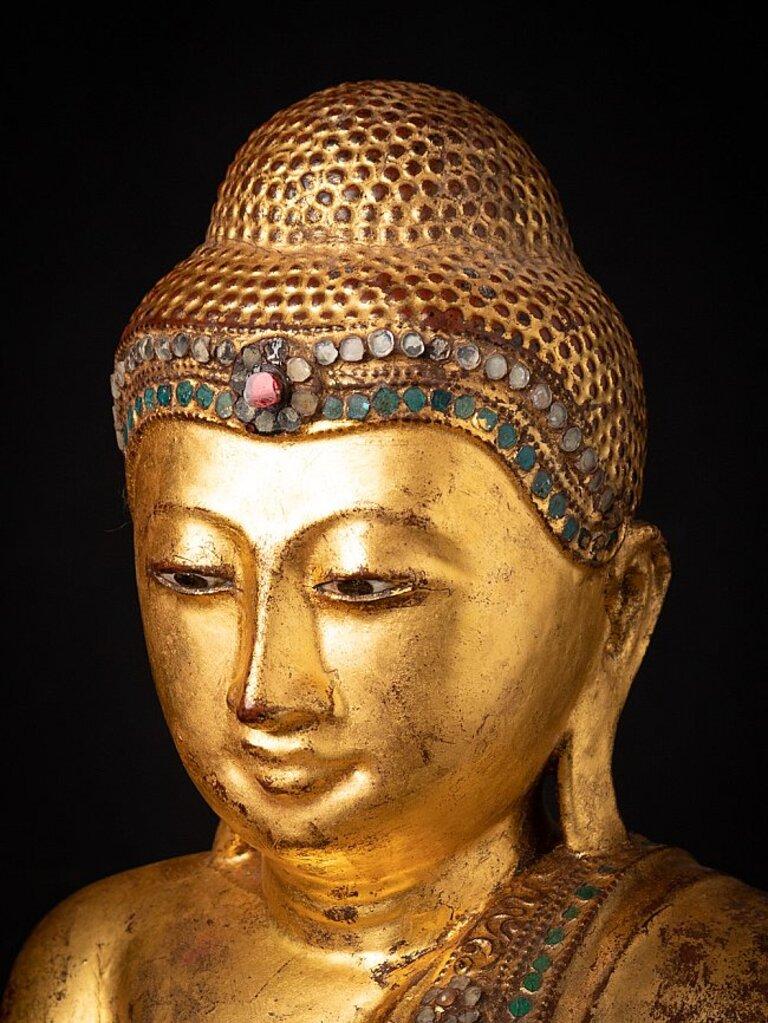 Antiker burmesischer Mandalay-Buddha aus Holz aus Burma (19. Jahrhundert) im Angebot