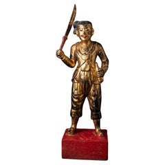 Statue antique en bois de Nat de Birmanie