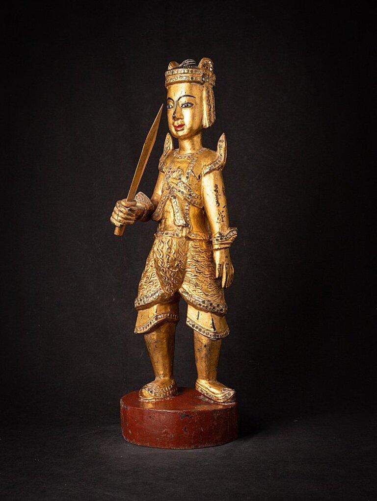 XIXe siècle statue ancienne en bois de Birmanie Nat de Birmanie  Bouddhas originaux en vente