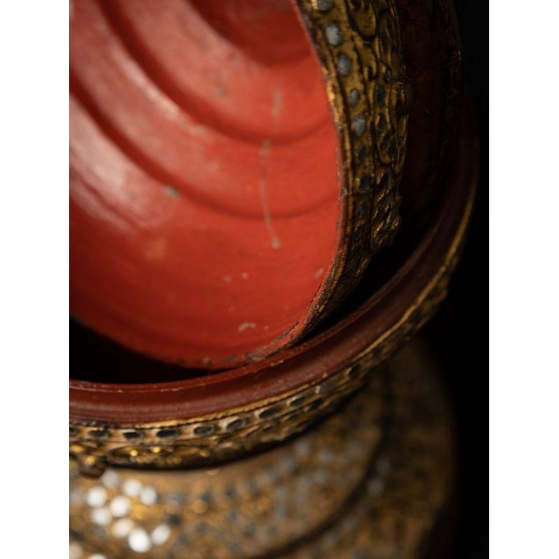 Antikes burmesisches Angebotsgefäß aus Holz aus Burma im Angebot 14