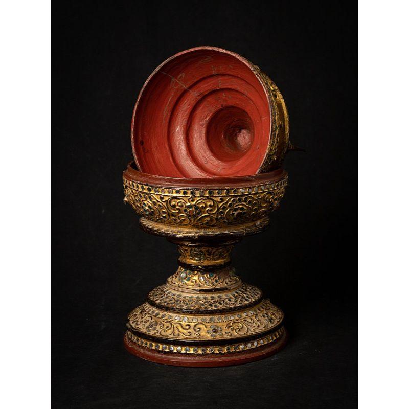 Antikes burmesisches Angebotsgefäß aus Holz aus Burma (Birmanisch) im Angebot