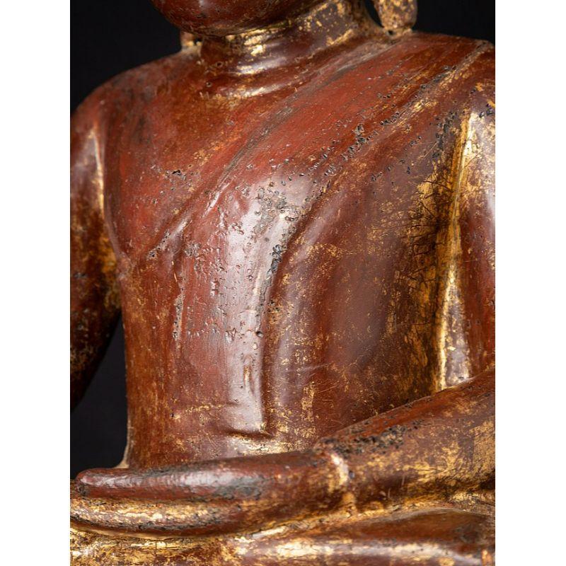 Antike burmesische Pinya-Buddha-Statue aus Holz aus Burma im Angebot 11