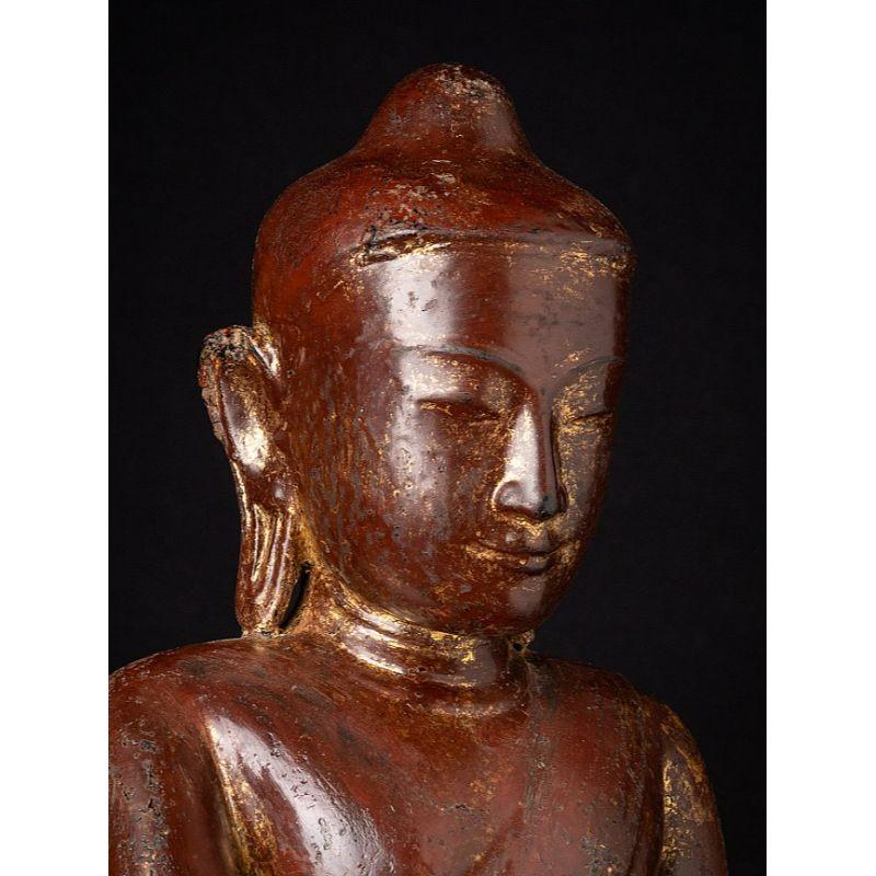 Antike burmesische Pinya-Buddha-Statue aus Holz aus Burma im Angebot 3