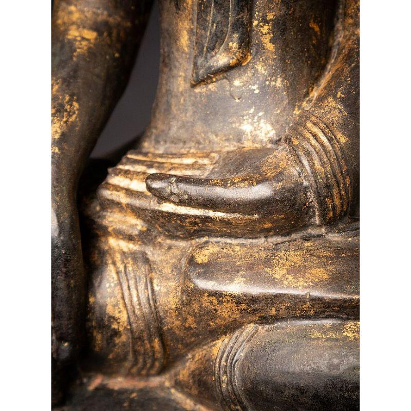 Antiker burmesischer Shan-Buddha aus Holz aus Burma im Angebot 12