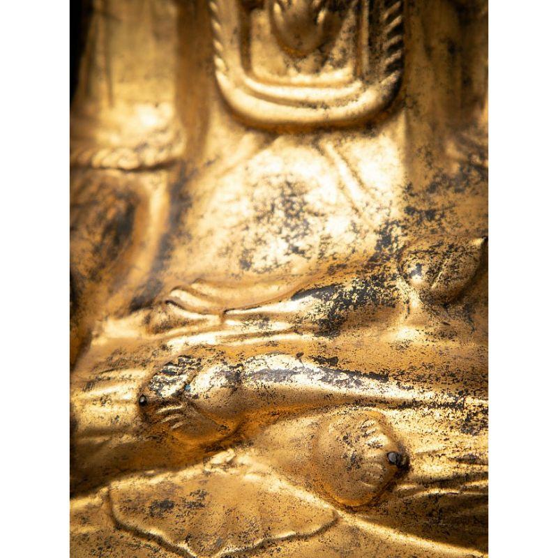 Bouddha birman Shan ancien en bois de Birmanie en vente 13