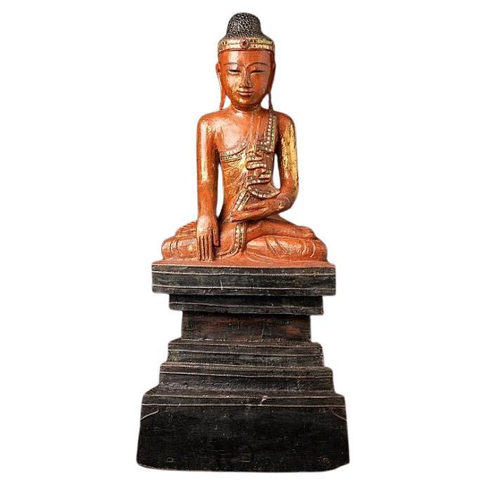 Antiker burmesischer Shan-Buddha aus Holz aus Burma im Angebot