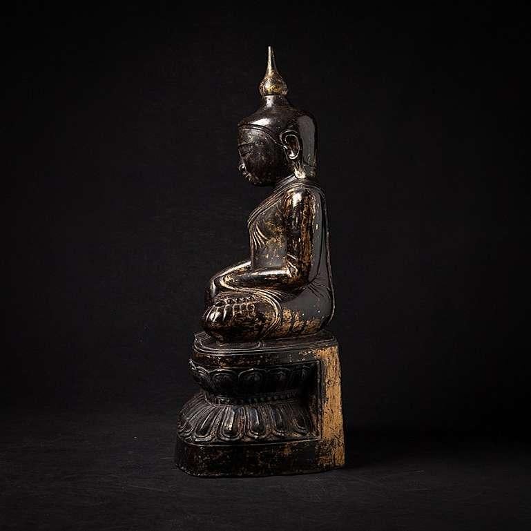 Antique wooden Burmese Shan Buddha statue from Burma For Sale 2