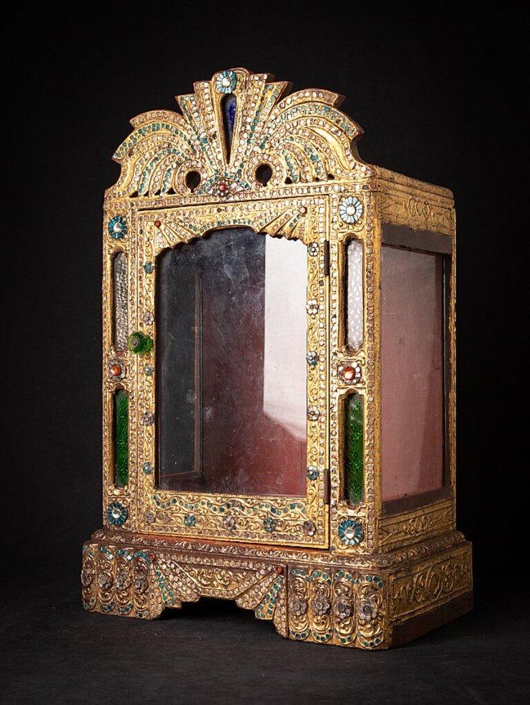 Antique Wooden Burmese Temple from Burma In Good Condition For Sale In DEVENTER, NL