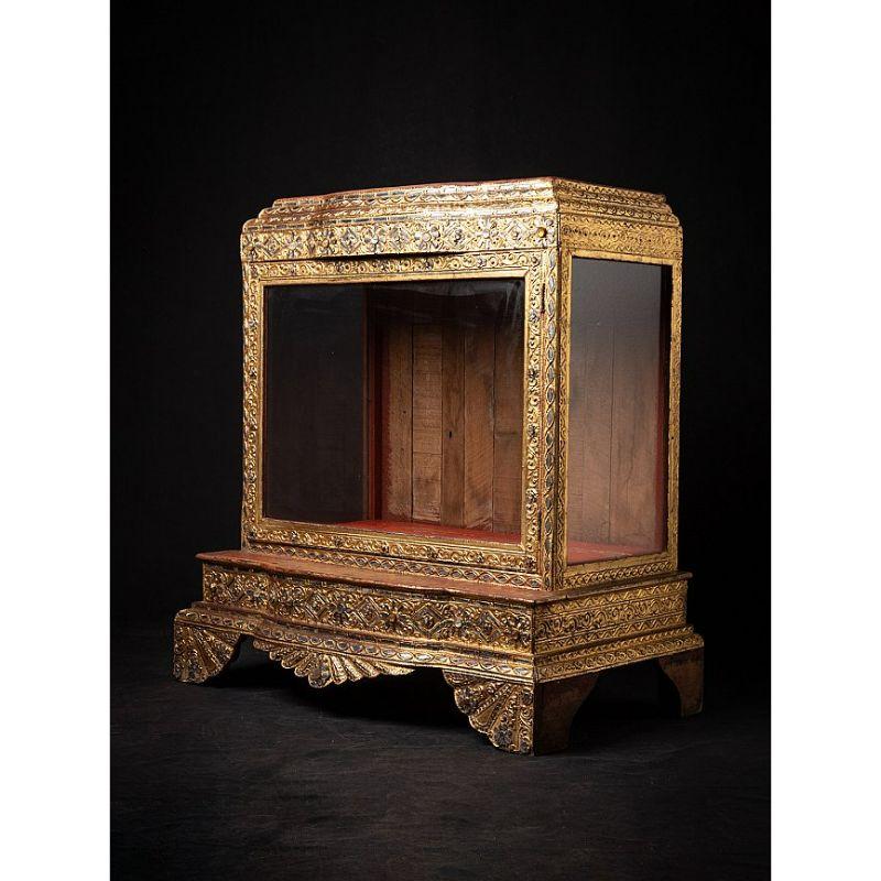 Antique wooden Burmese Temple from Burma In Good Condition For Sale In DEVENTER, NL