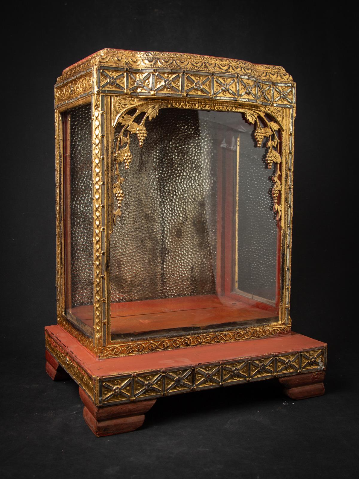 Antico tempio birmano in legno proveniente dalla Birmania, Buddha originali in vendita 13
