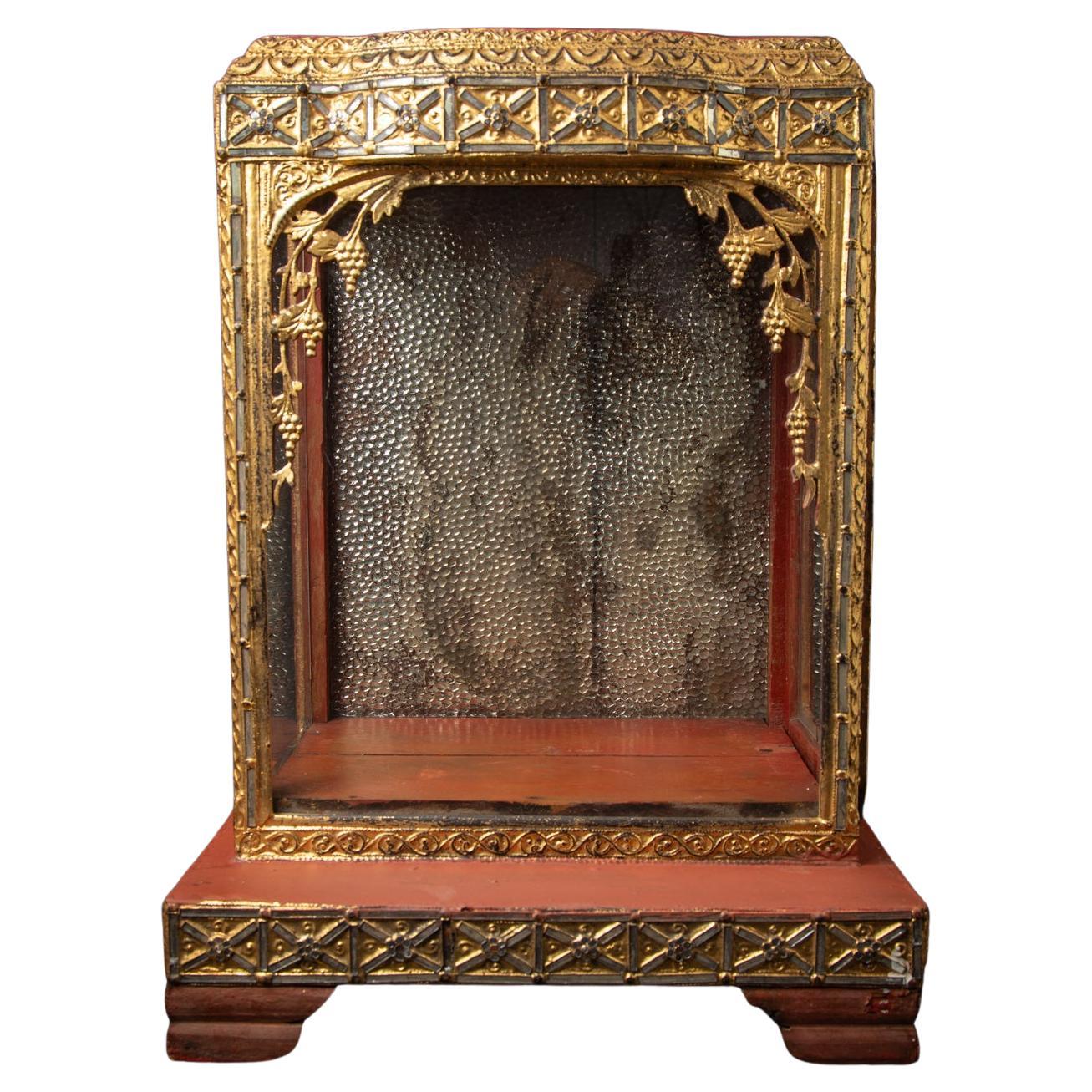 Antiguo templo birmano de madera de Birmania, Budas originales