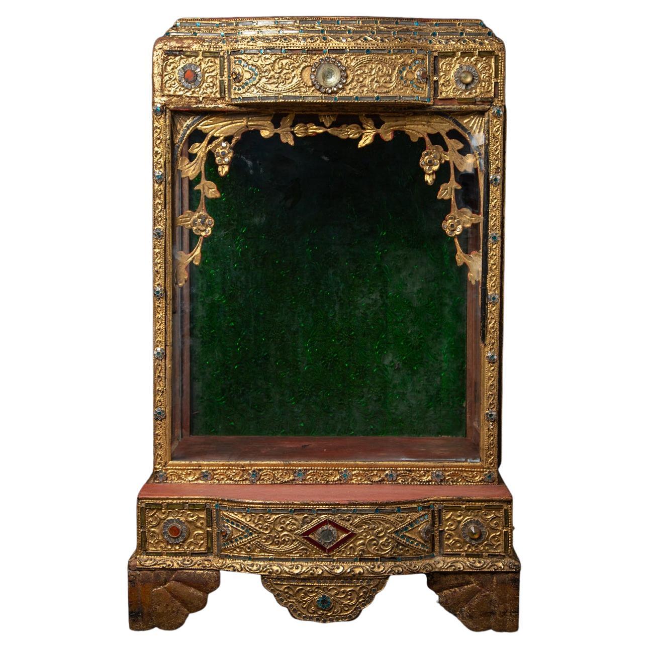 Antiguo templo birmano de madera de Birmania, Budas originales