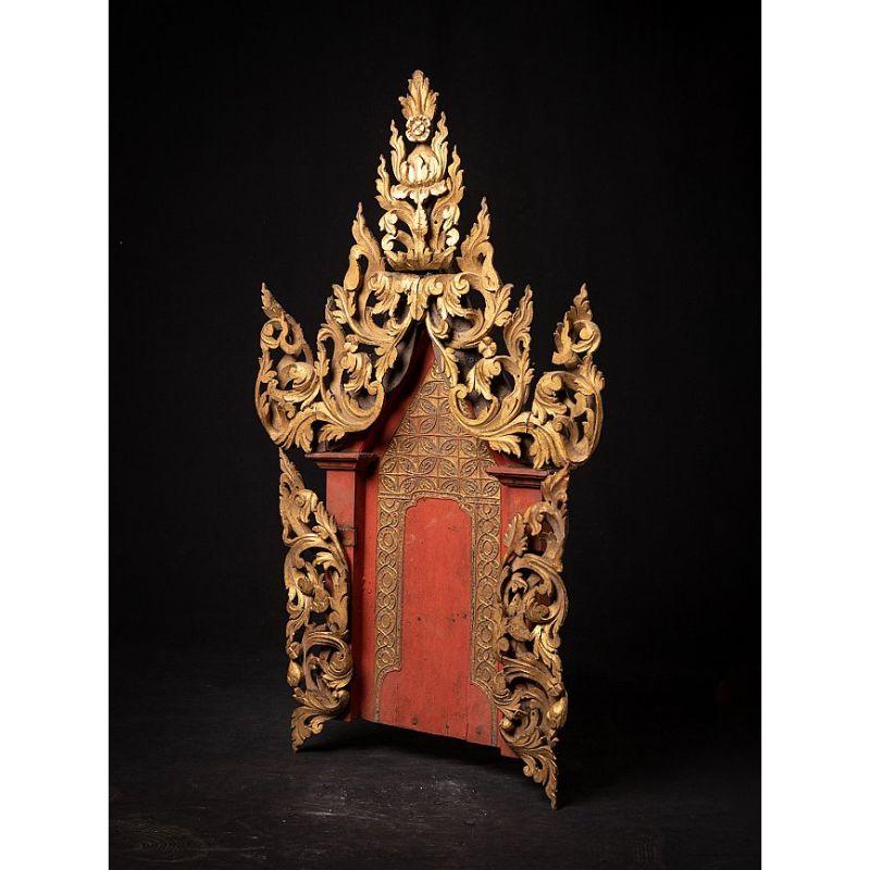 Material: wood
88,7 cm high 
52 cm wide and 7 cm deep
Weight: 3.00 kgs
Gilded with 24 krt. gold
Shan (Tai Yai) style
Originating from Burma
19th Century

