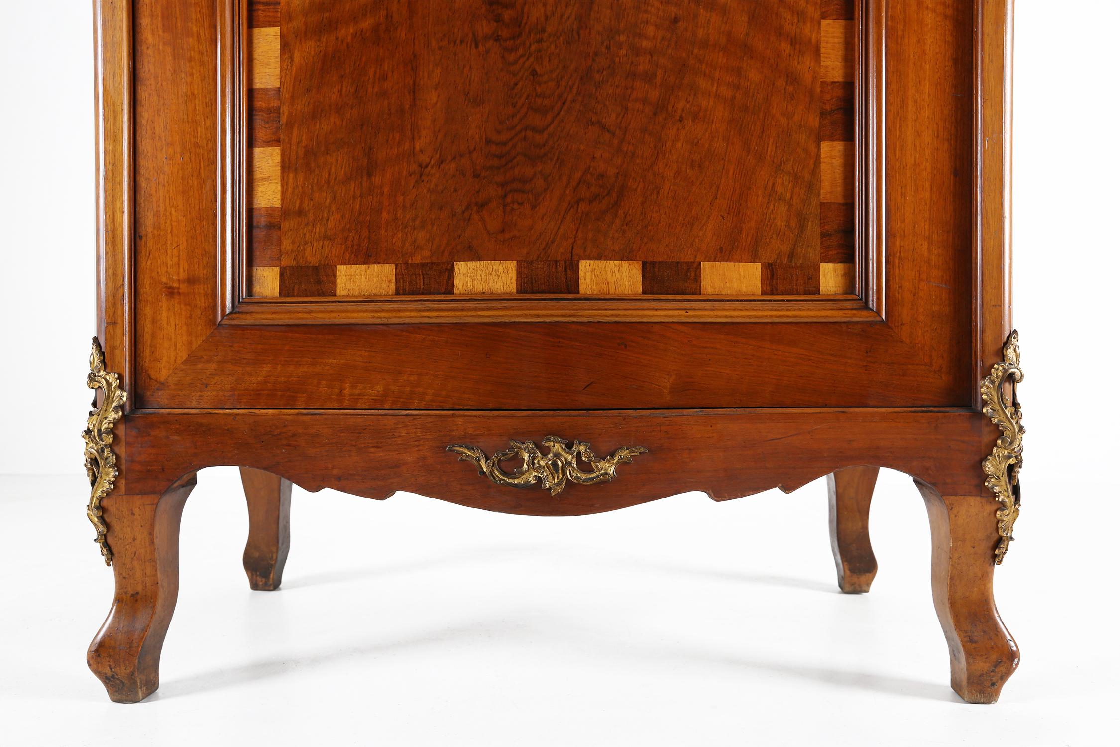 Antiker Holzschrank mit Intarsien und Bronzedekorationen, Frankreich ca. 1860 im Angebot 6