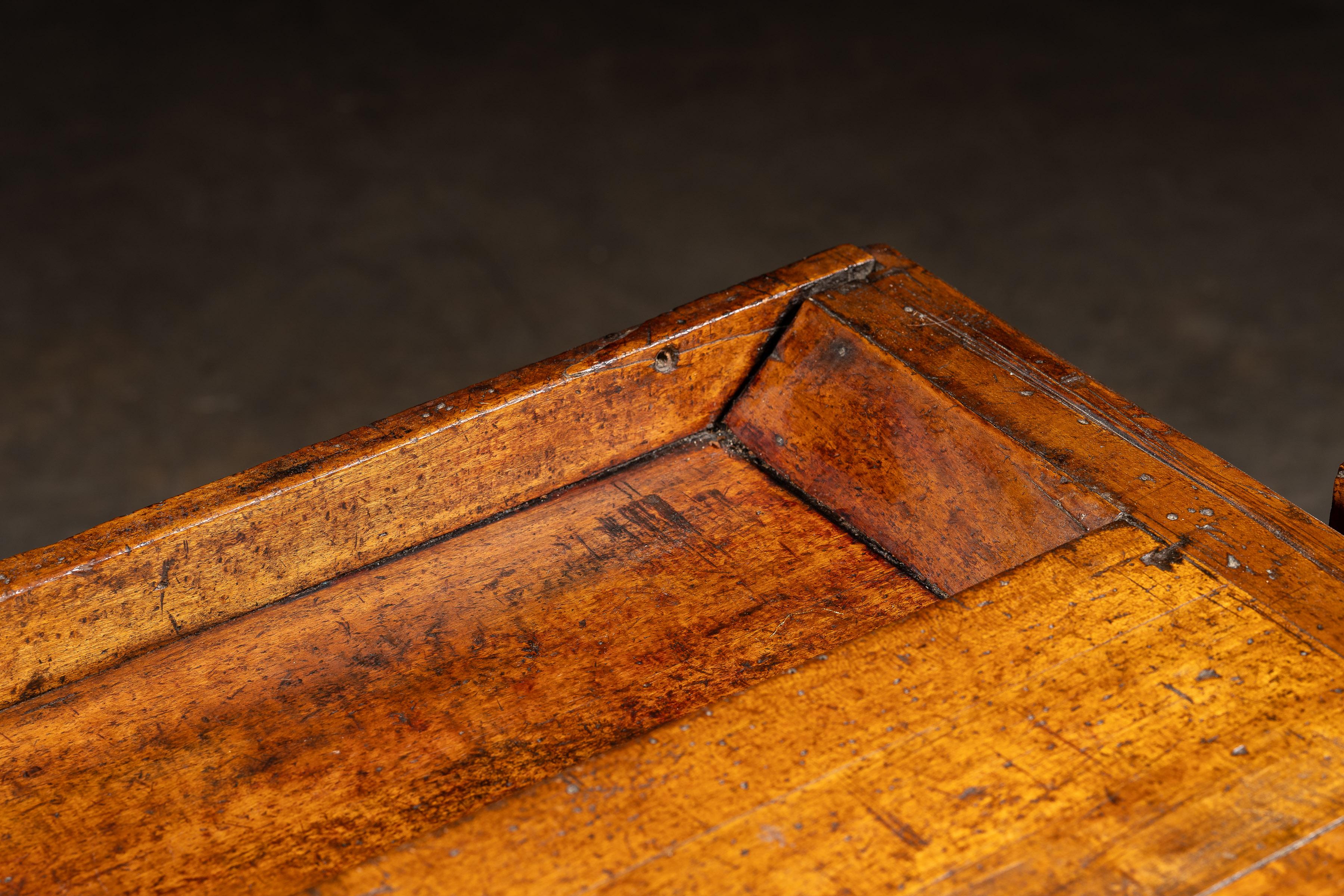 Etabli de menuisier en bois ancien en vente 4