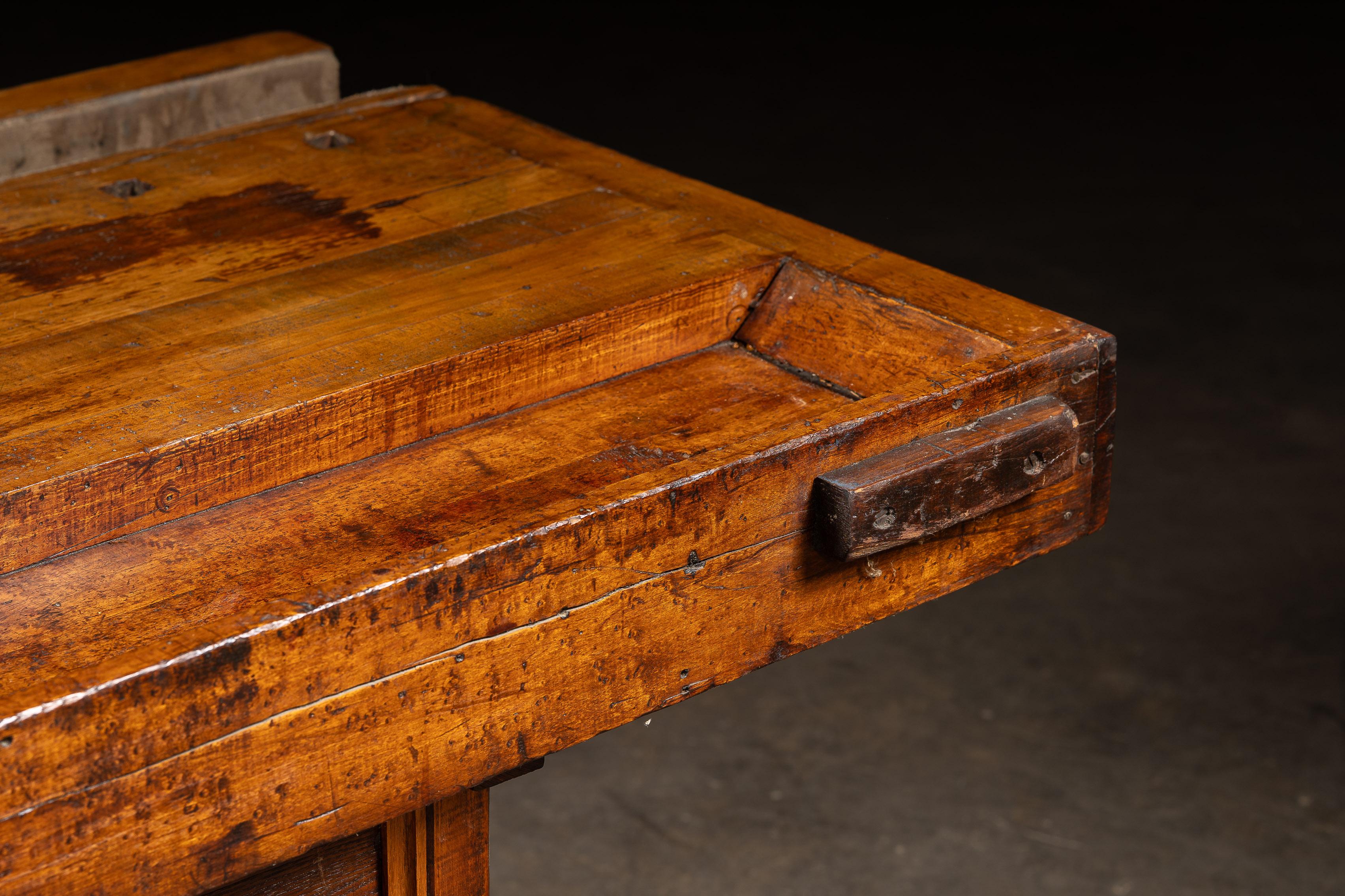 Etabli de menuisier en bois ancien en vente 10