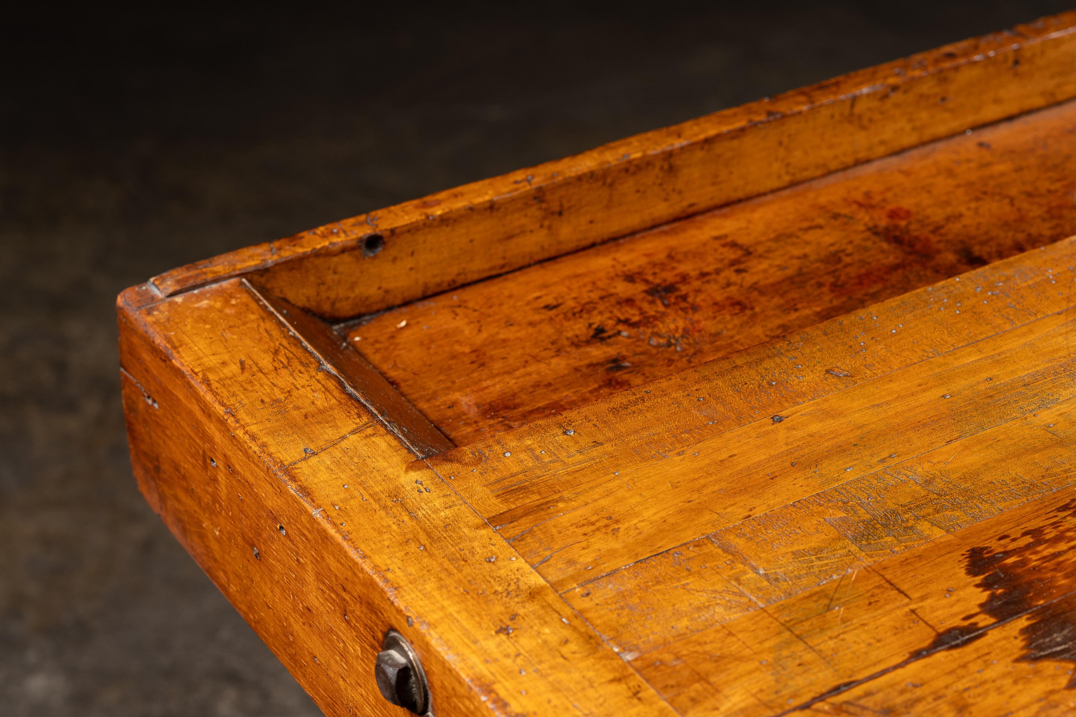 Etabli de menuisier en bois ancien en vente 2