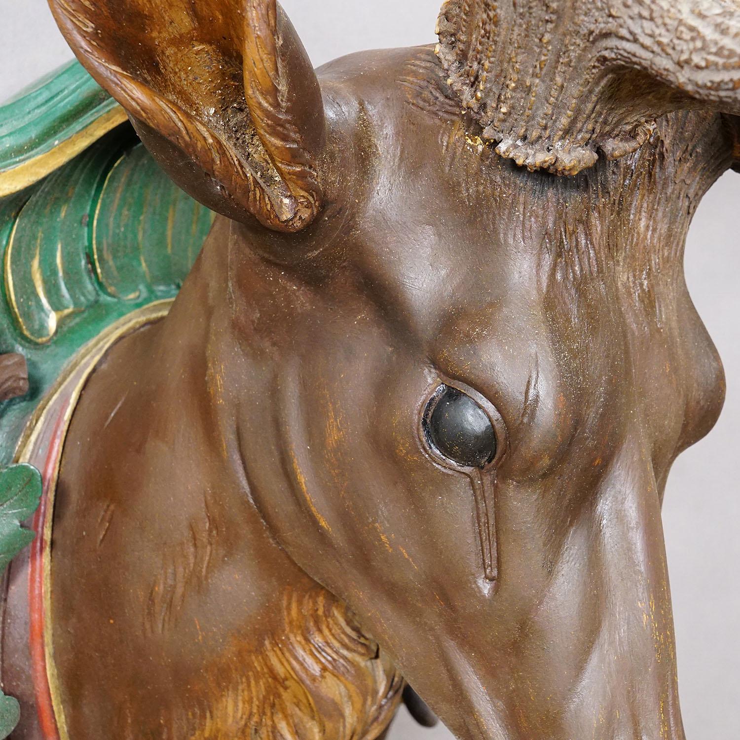 Bois cerf Antiquités en bois sculpté Black Forest Tête de cerf Hubertus avec trophée 14 pointes