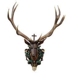 Antiker holzgeschnitzter Black Forest Hubertus-Hirschkopf mit 14er-Trophäe