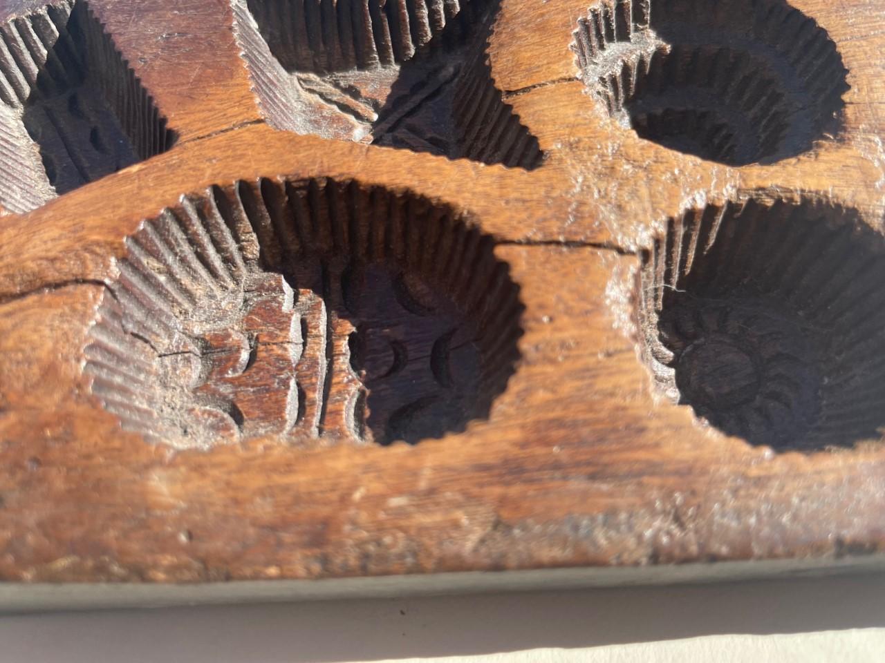Antique Wooden Carved Maple Sugar Mold 18th Century 1