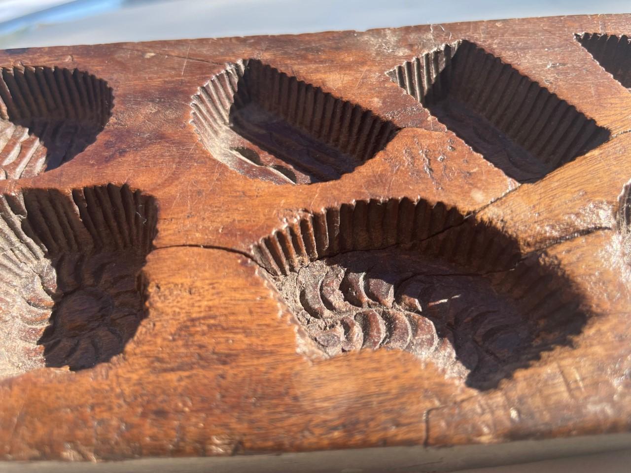 Antique Wooden Carved Maple Sugar Mold 18th Century 2