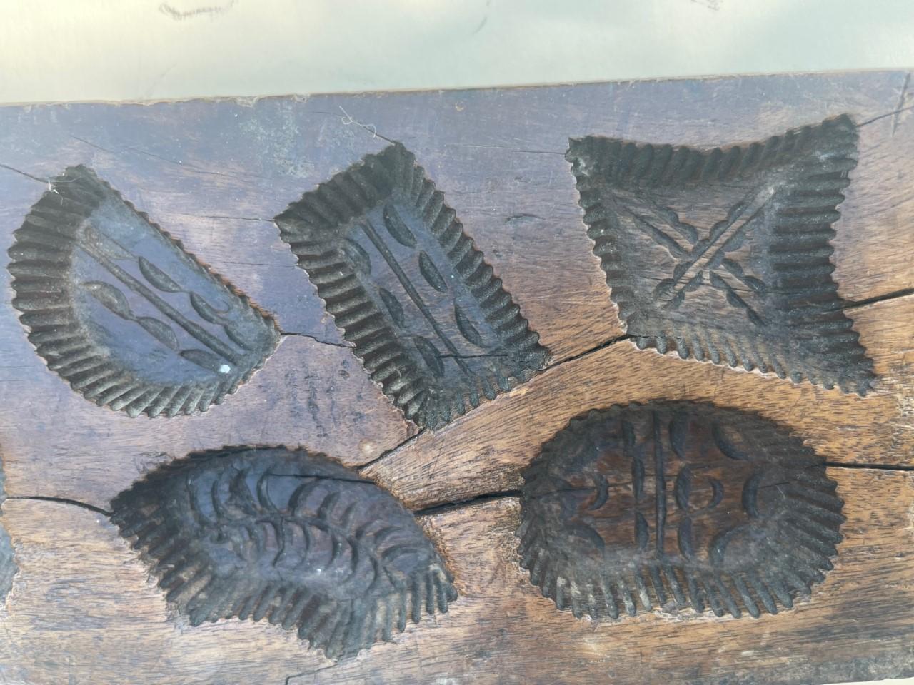 Antique moule à sucre en bois sculpté en érable du 18ème siècle 1