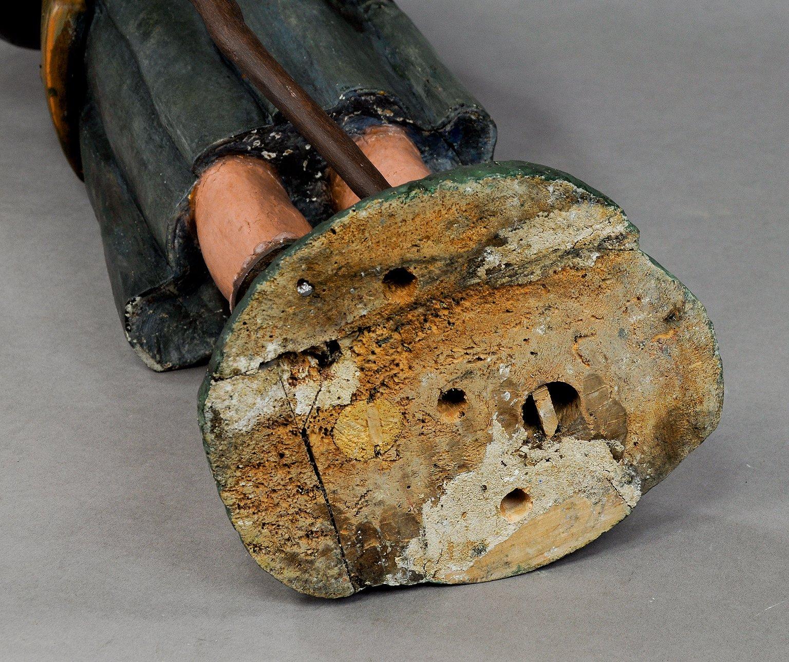 Figurine de berceau en bois sculpté d'antiquités d'un berger en vente 1