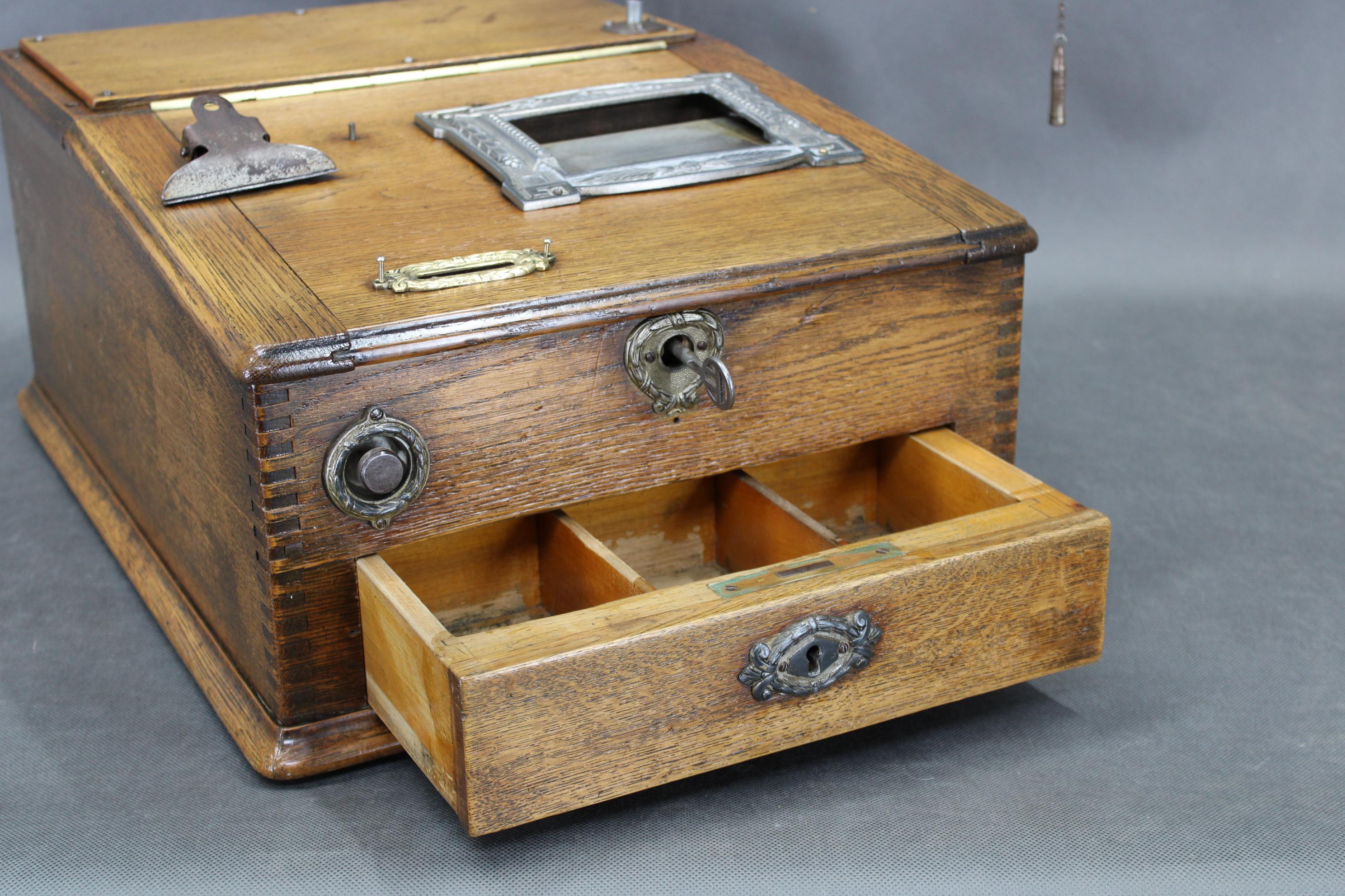 Caja registradora de madera antigua Centroamericano en venta