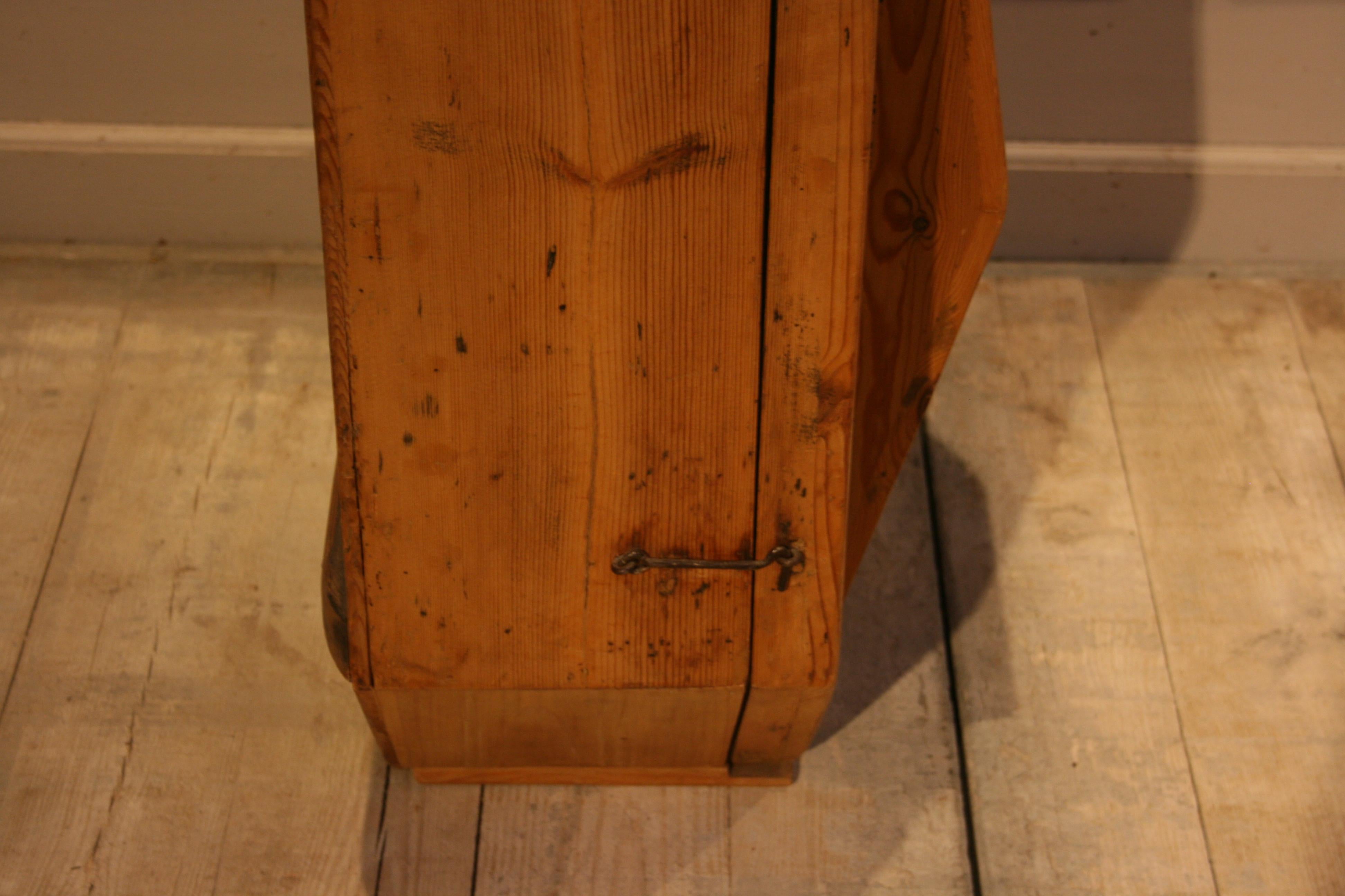 Antique Wooden Cello Case, Germany, circa 1910 1