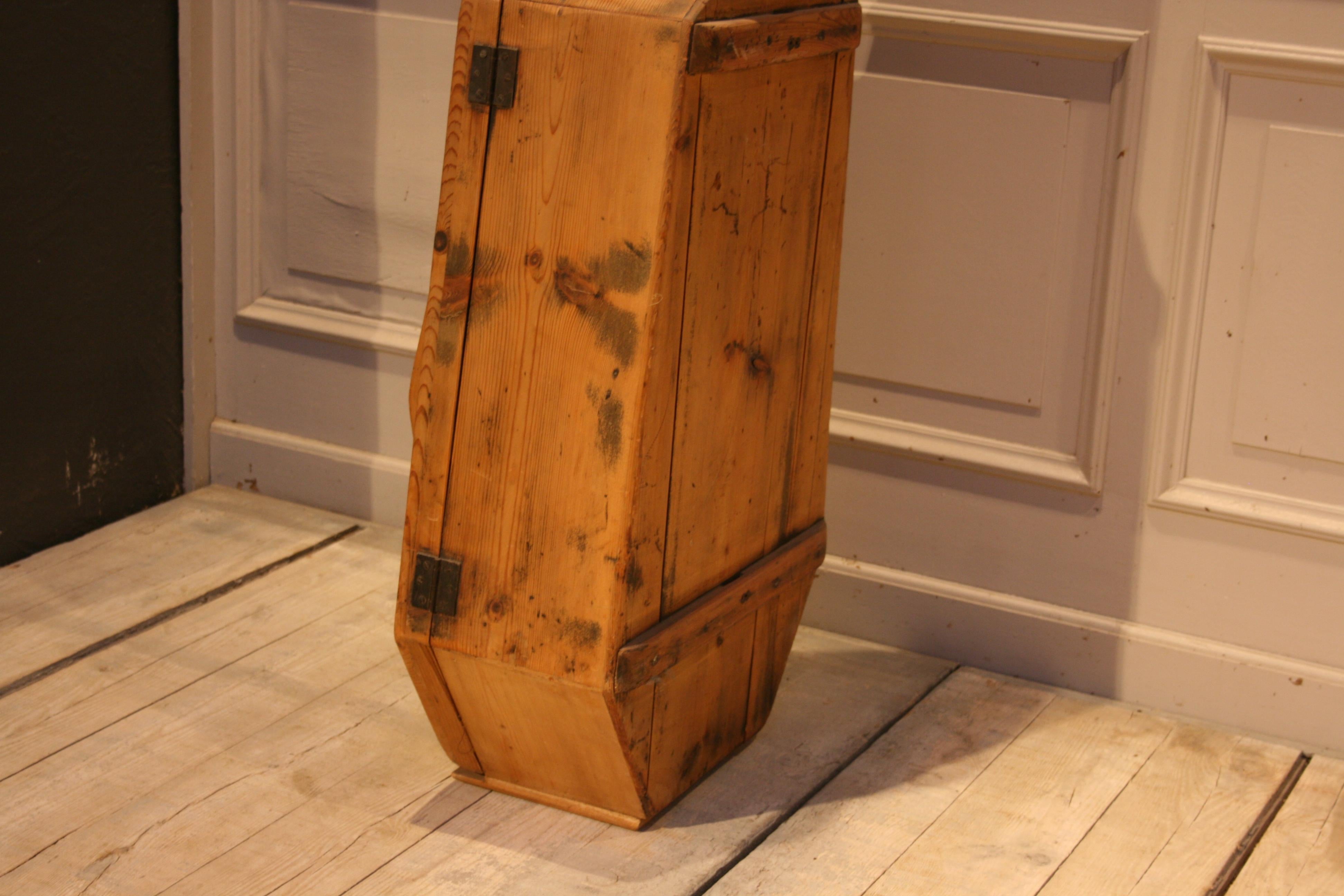 Antique Wooden Cello Case, Germany, circa 1910 2