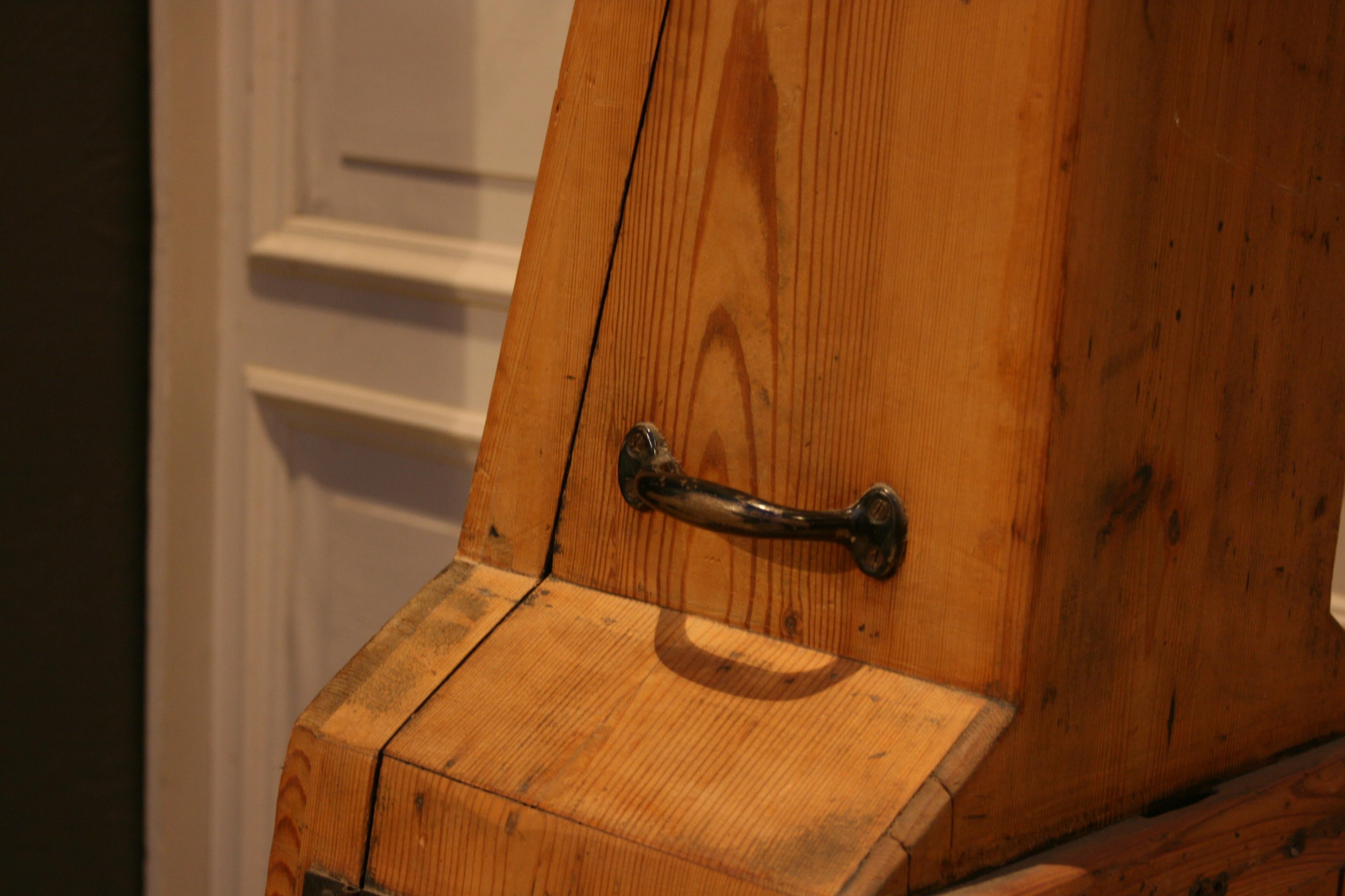 Antique Wooden Cello Case, Germany, circa 1910 4
