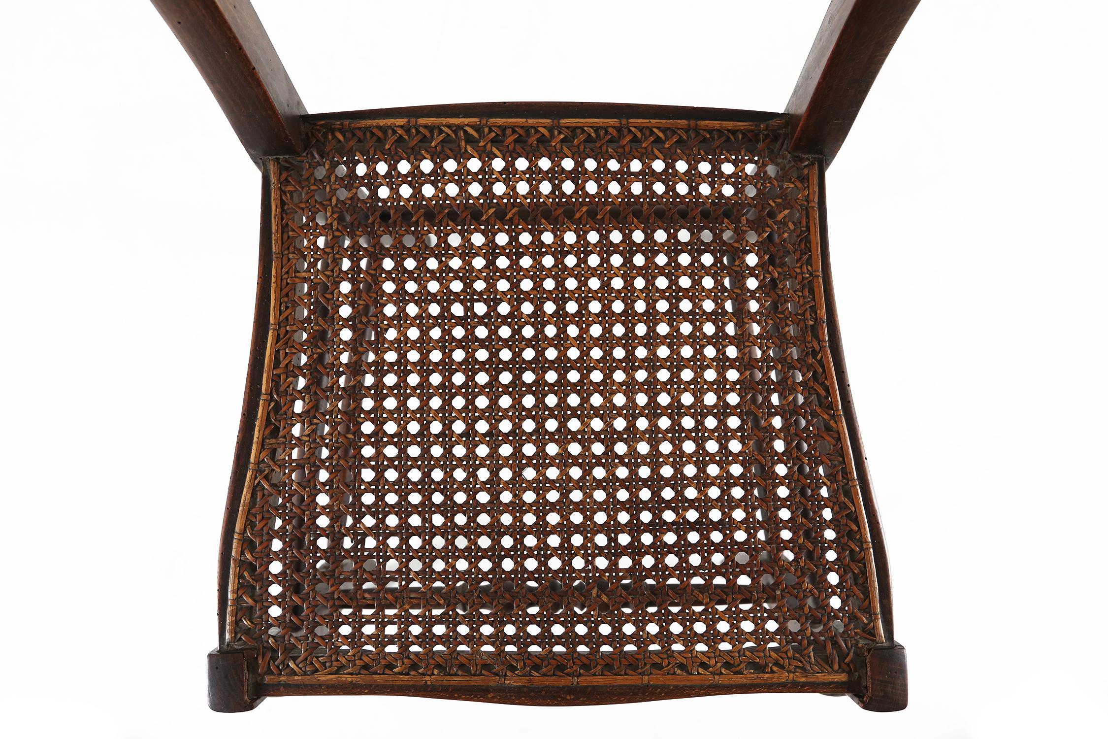 Antique wooden chair 1850 In Good Condition For Sale In Meulebeke, BE