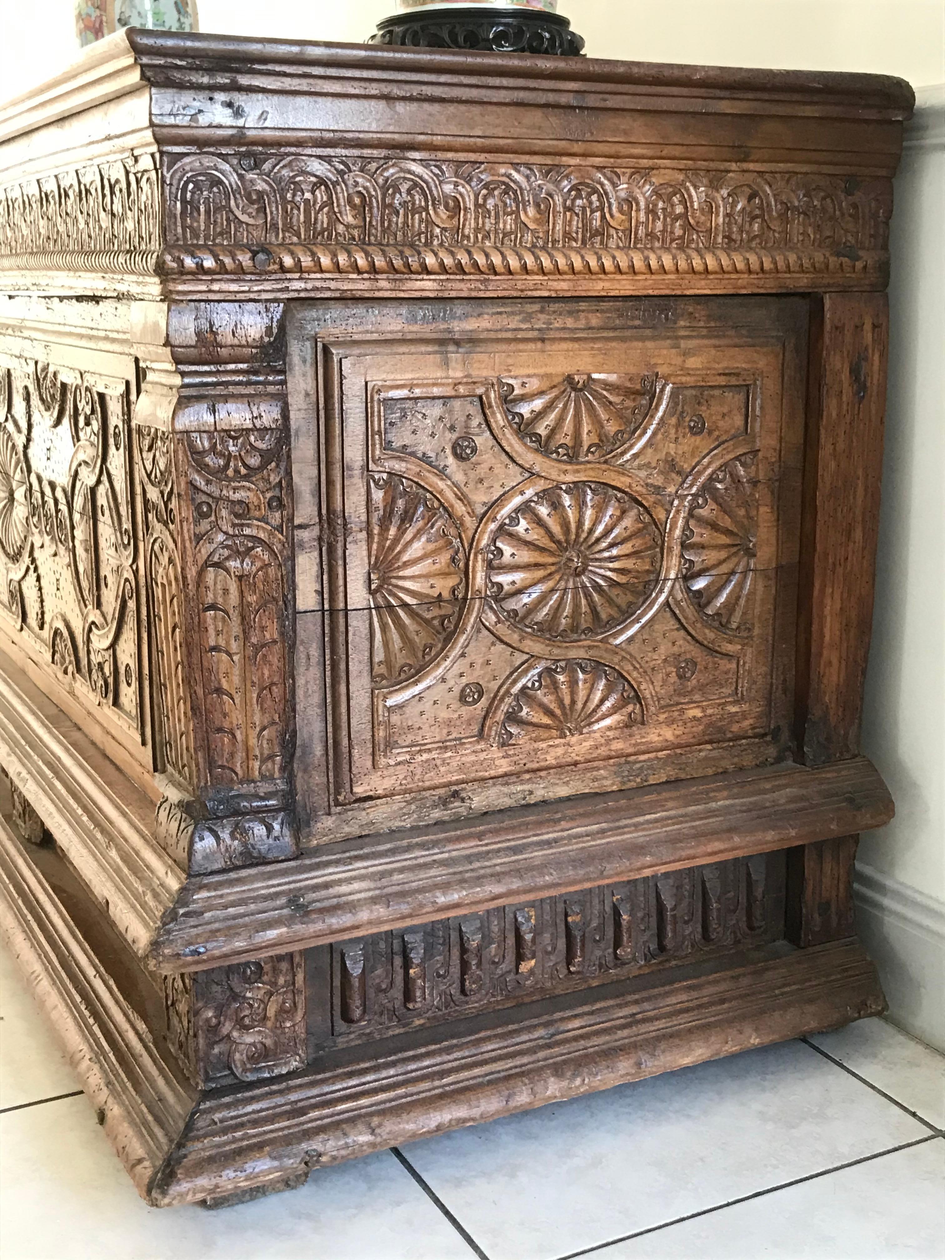 French Antique Wooden Chest Carved with Vegetal  Patter Renaissance Period 16th For Sale 10