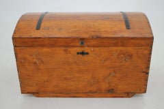 Cassapanca antica in legno, Cecoslovacchia